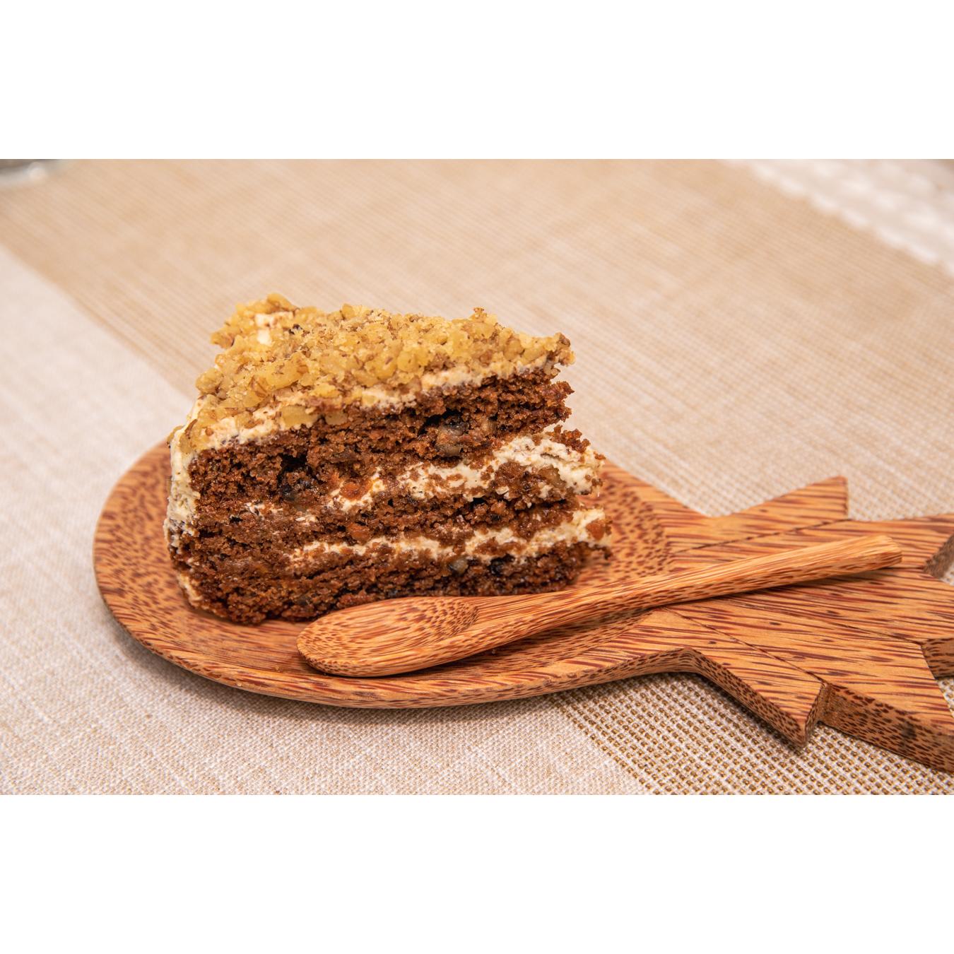 Pineapple-shaped coconut wood plate 25 x 11 cm