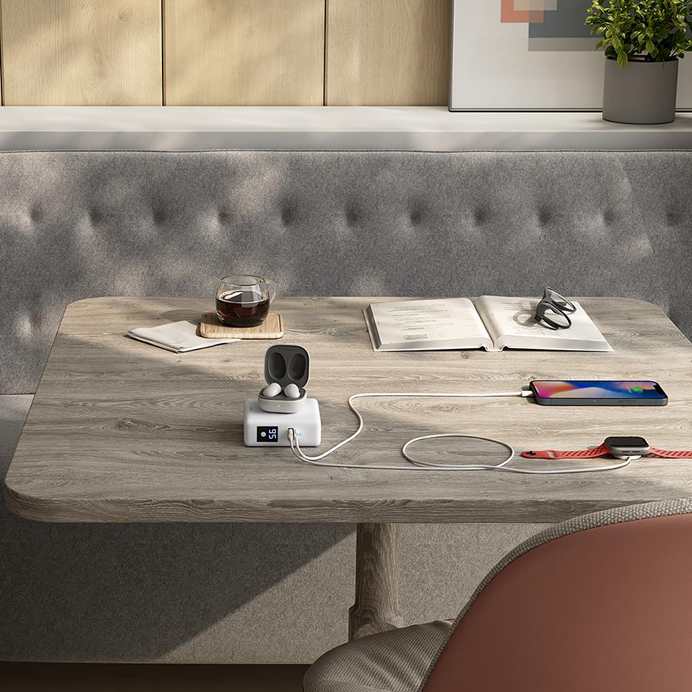 Simon wireless charger with battery