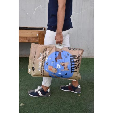 Naturalna bezzbożowa karma Superpremium z łososiem 2 kg Planeta Huerto