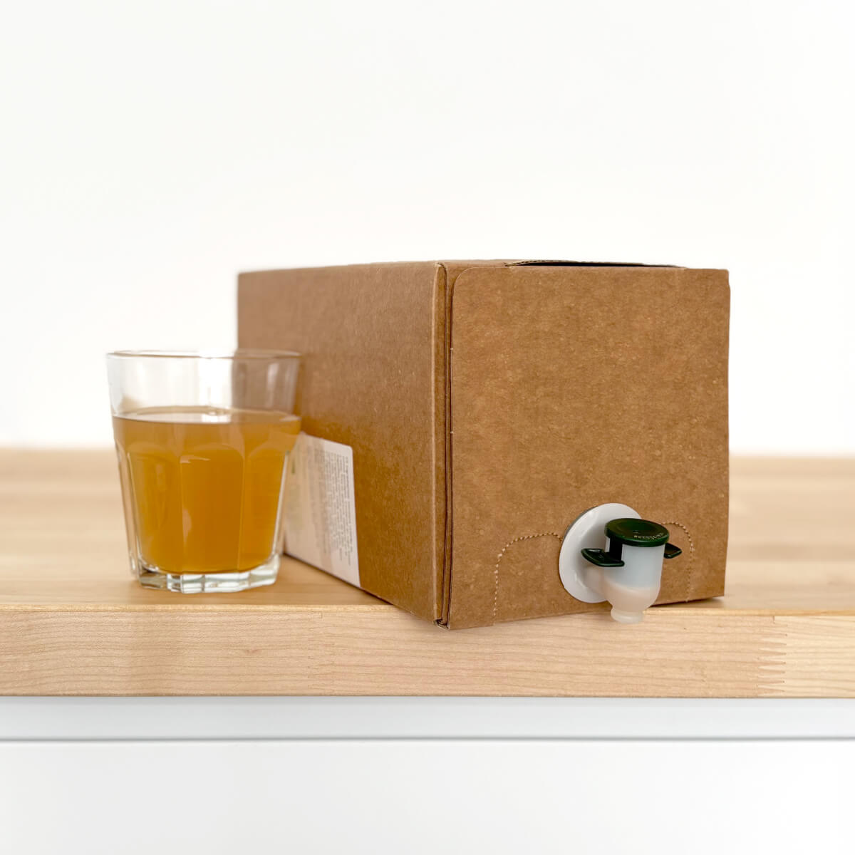 Sok jabłkowy 100% wyciskany Eco Bag in Box Planeta Huerto 3 l