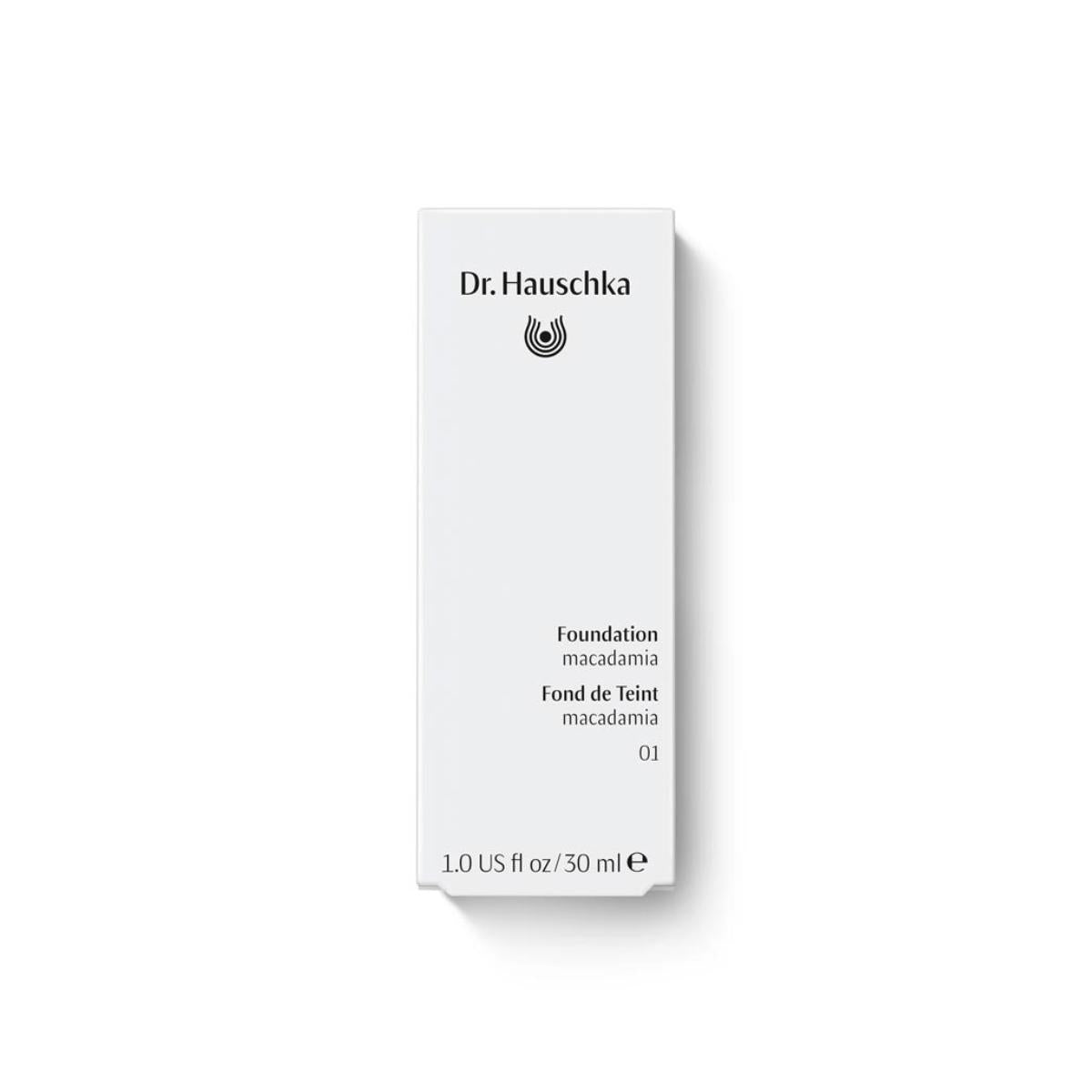 Foundation 02 almond  Dr. Hauschka 30 ml