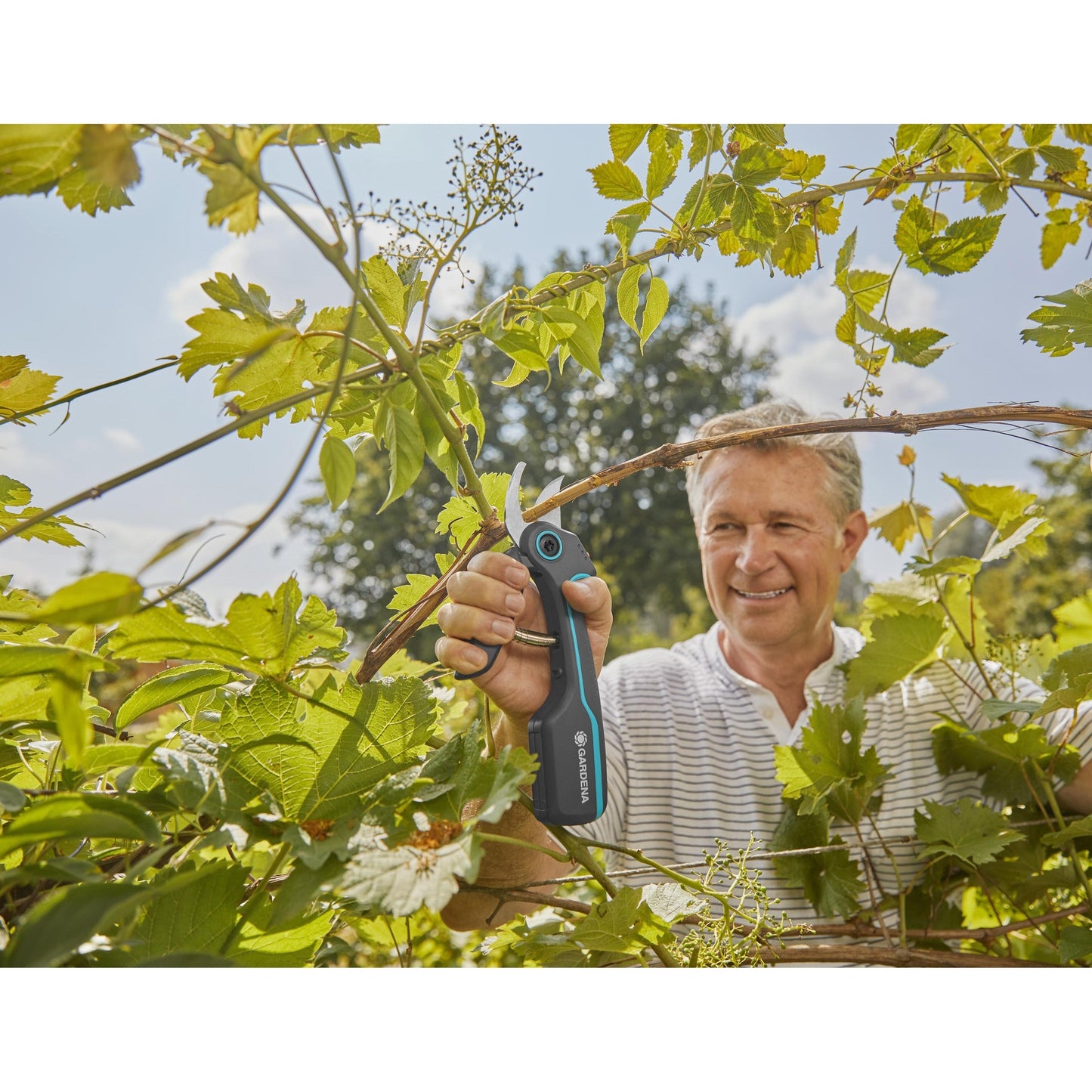 Batteridriven beskärningssax AssistCut GARDENA