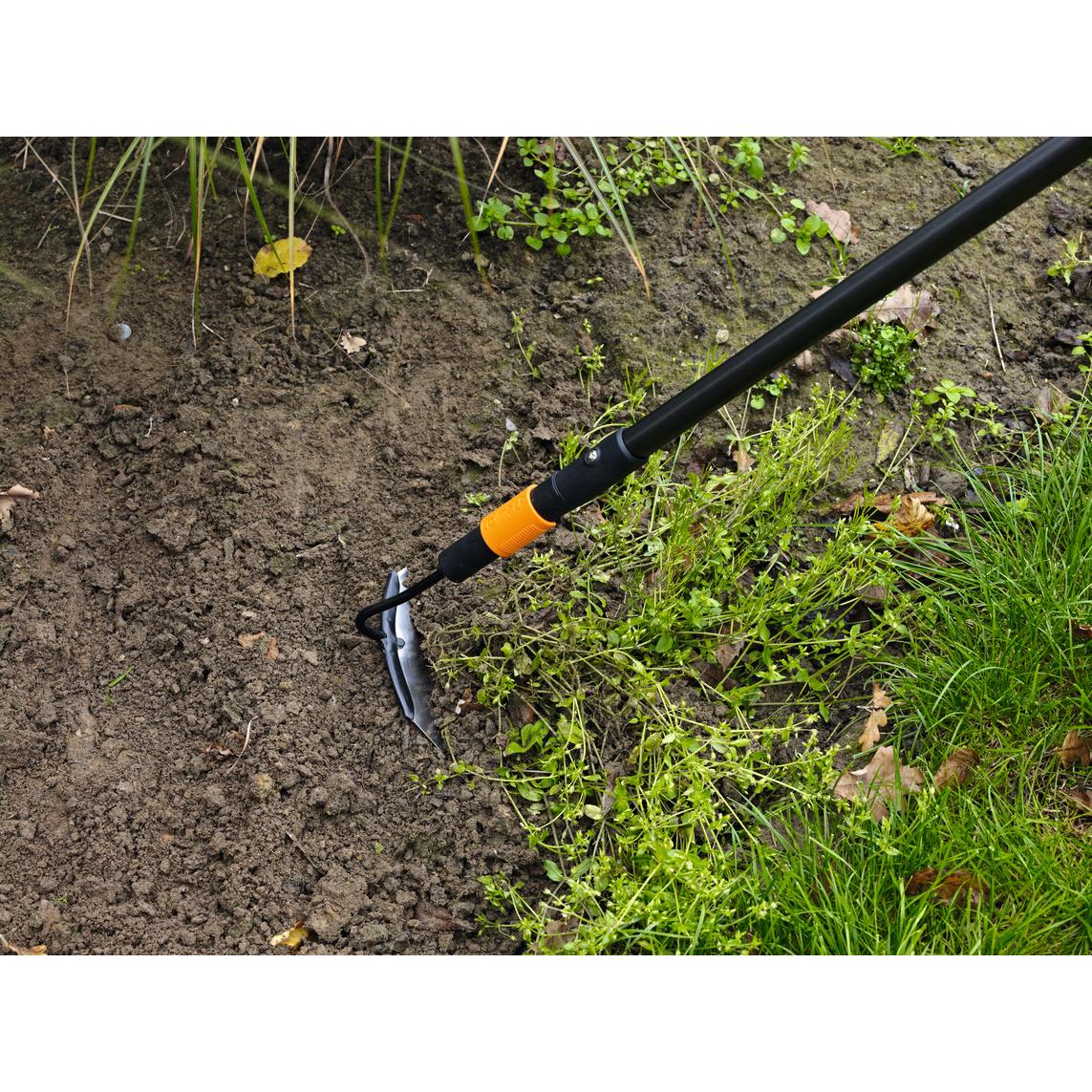 Fiskars QuickFit Hoe