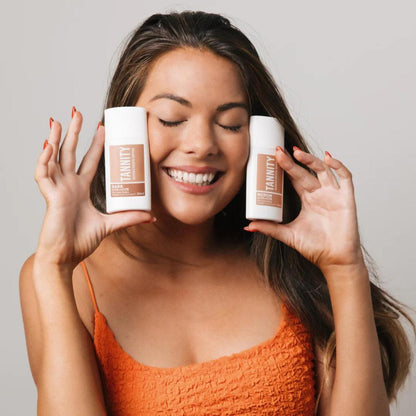 Protector solar con color SPF50 - Dark, Tannity 50 ml