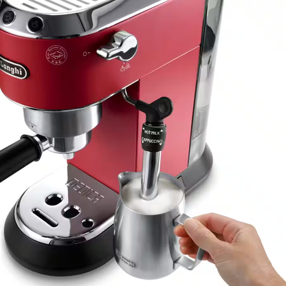 Delonghi Dedica Style Cafetière manuelle Espresso et Cappuccino EC685.R rouge