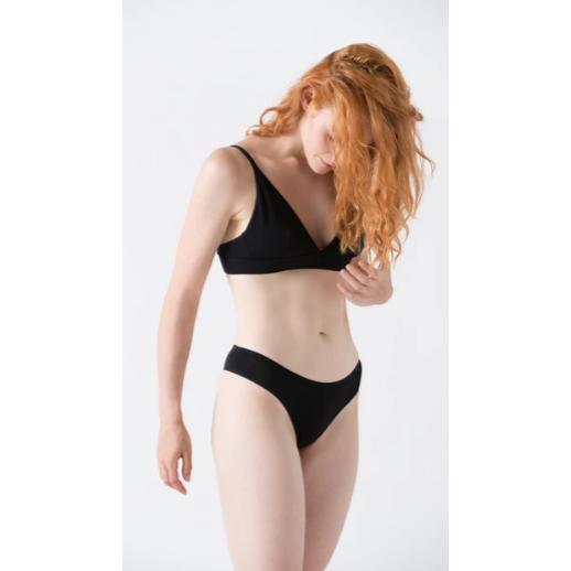 Minimalism XXL white organic cotton thong